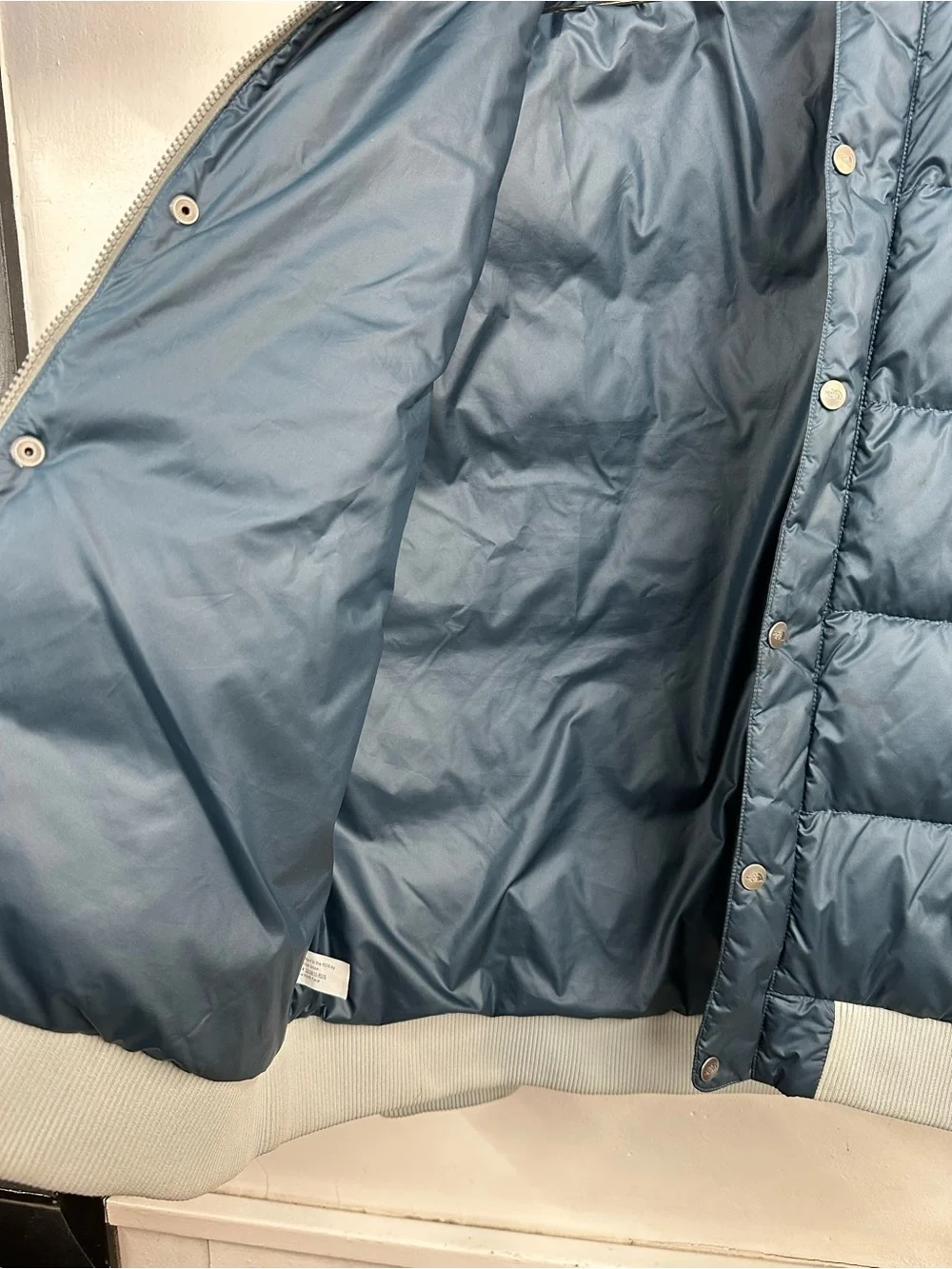 The north face grey navy blue quilted puffer jacket men’s size xl goose down